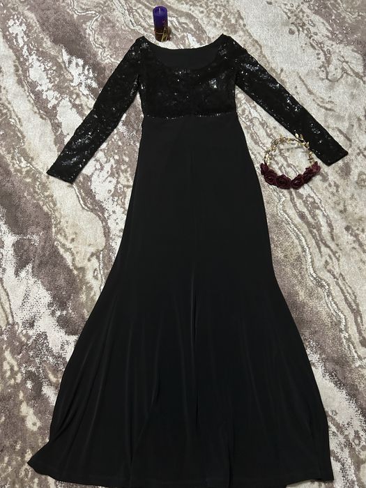 Piękna elegancka długa maxi do ziemi sukienka cekiny