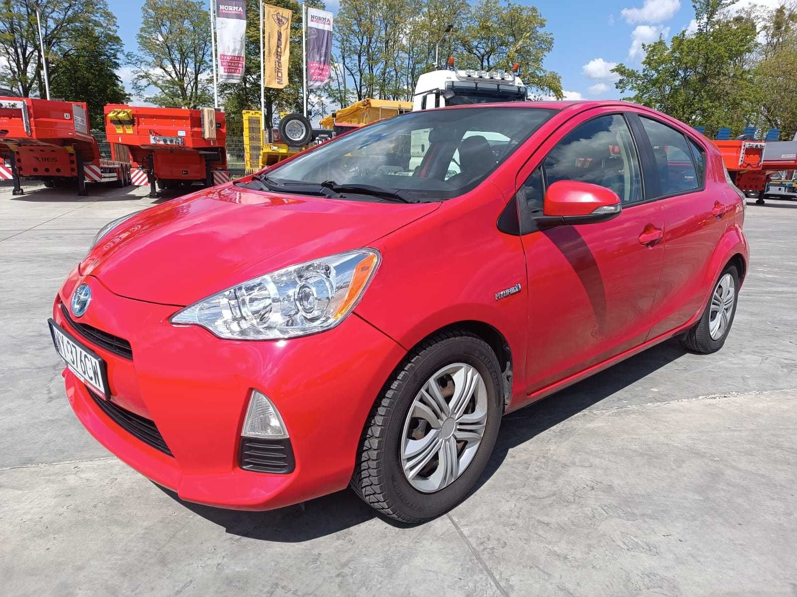 Toyota Prius c (yaris) 2013r. Benzyna + Gaz