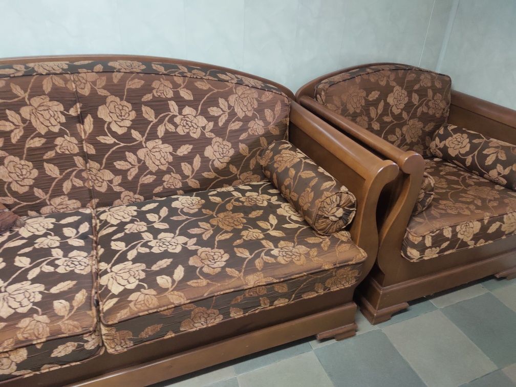 Sofa 2-osobowa2 osobowa rozkladana + fotel