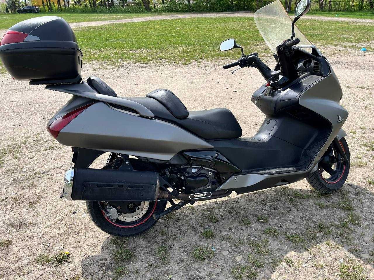 Honda Silver Wing 600