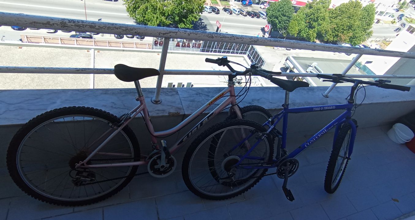 Vendo bicicletas paradas (precisam de manutenção)