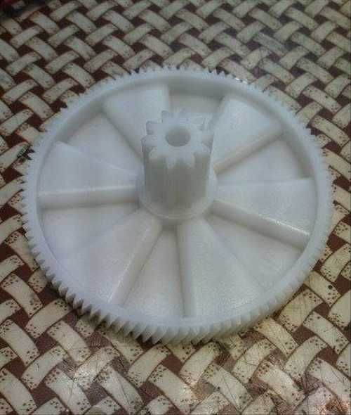 Шестерня большая для мясорубки Kenwood KW650740