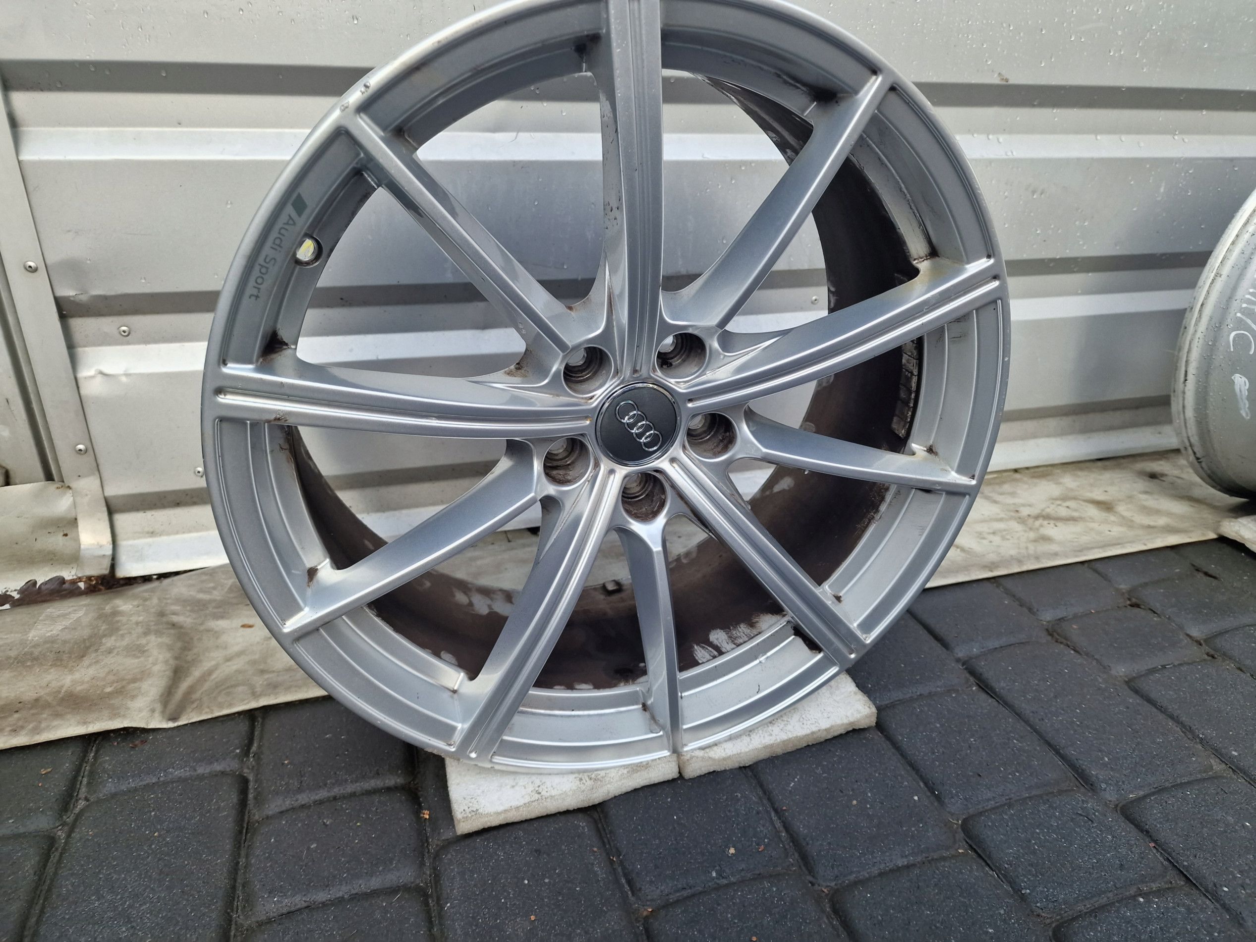 ORYGINALNA Felga Audi 19" 8.0" ET 26 5x112 8W0.601.025.CP A5 RS5 B9