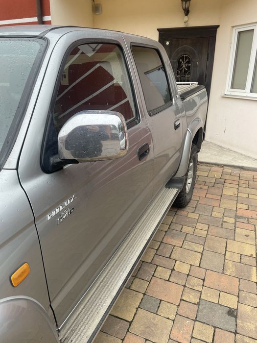 Toyota hilux 2.5 tdi 2003