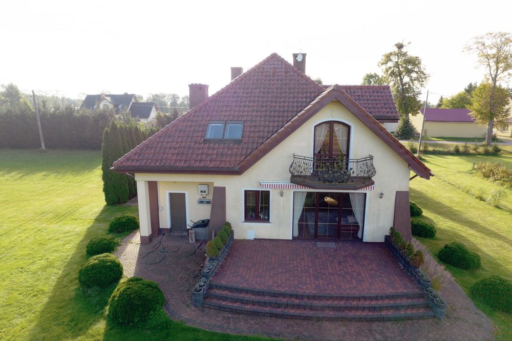 Dom jednorodzinny 180m na 1ha działce z prywatnym stawem!