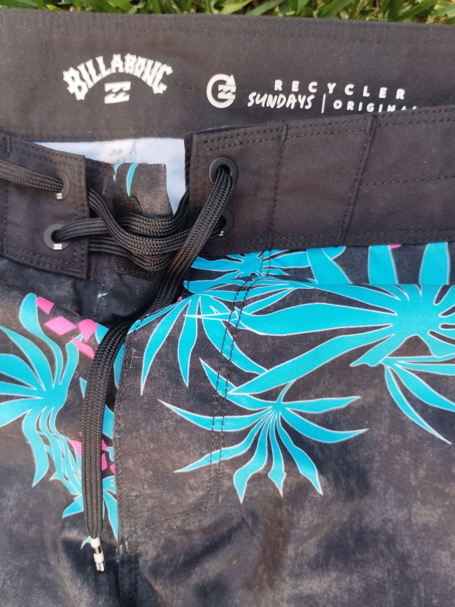 Calções de banho Billabong novos a estrear