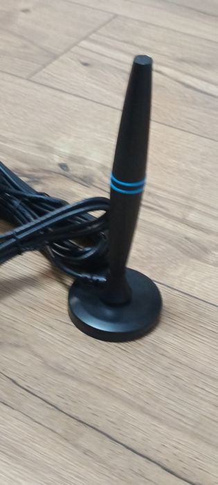 Antena telewizyjna HDTV 4K ze wzmacniaczem mocna