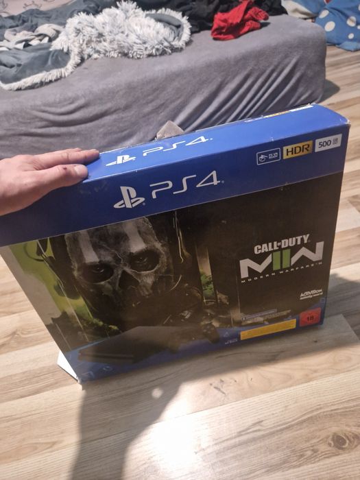 Konsola ps 4 slim