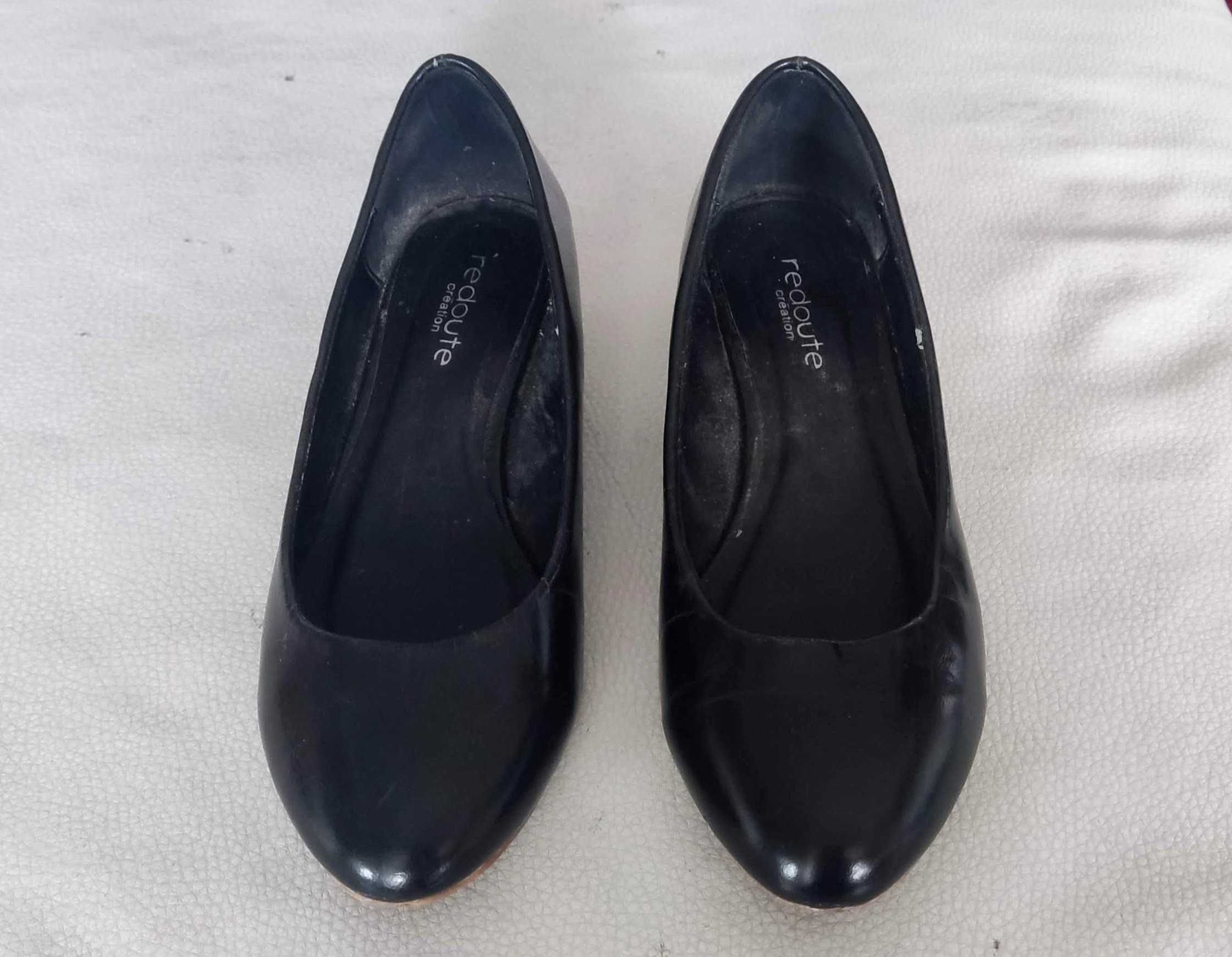 Sapatos pretos com salto 35,5