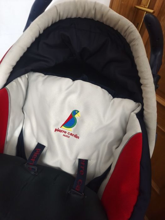 Carrinho de bebé Pierre Cardin