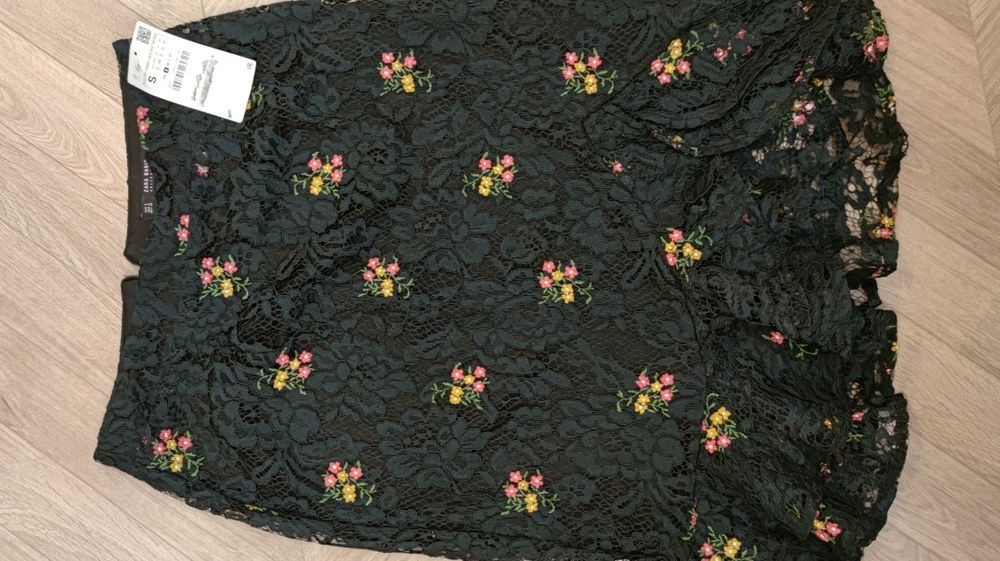 Spódnica damska z koronki nowa