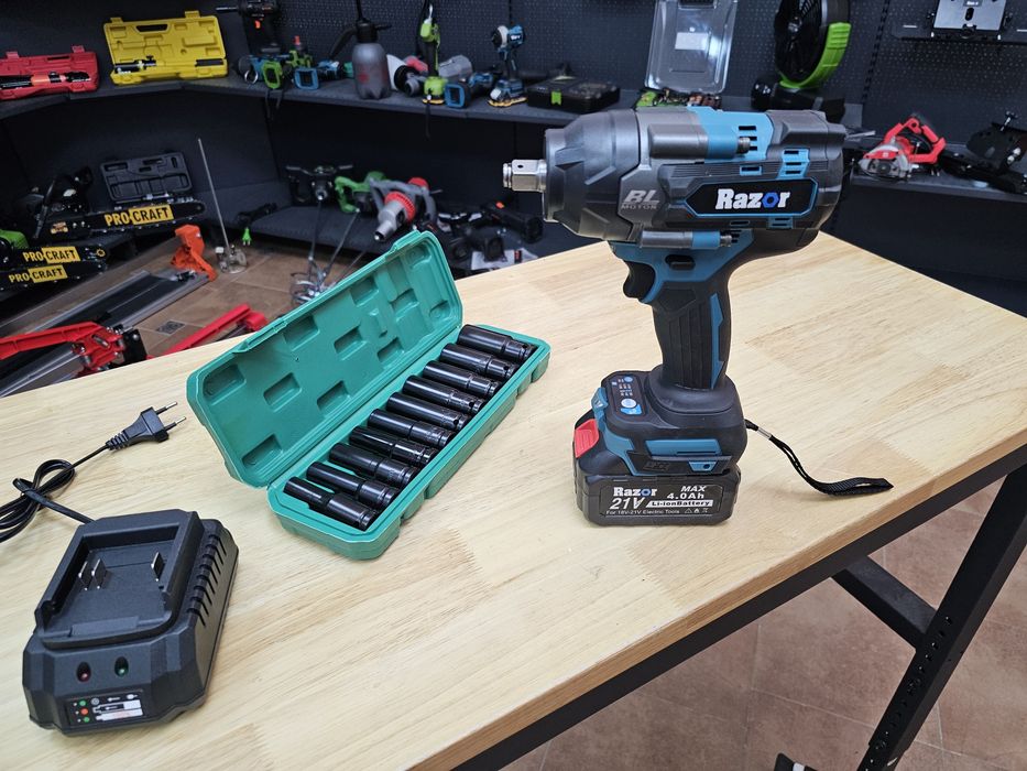 Комплект Гайковерт Razor 800Nm + 2шт акб4.0Ah +з.у+Набор Головок 10шт