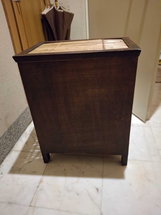 Mesas de Cabeceira de Madeira e Bambu - Como Novas