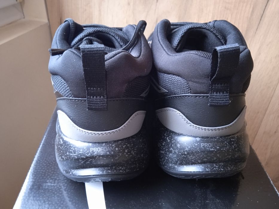 Buty sportowe Puma, rozmiar EUR 45, nowe w pudełku, wygodne i solidne,