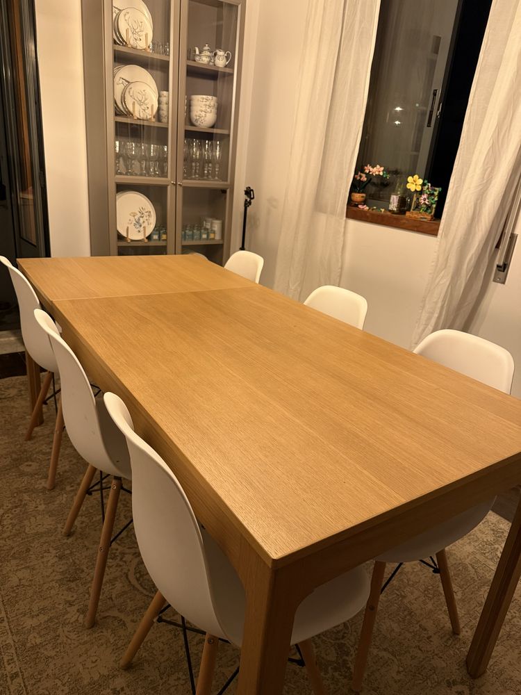 Mesa de jantar extensível IKEA bege (4 a 6 lugares) – Excelente estado