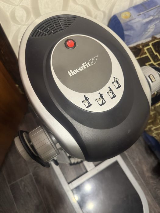 Вибромассажер HouseFit HM 30042