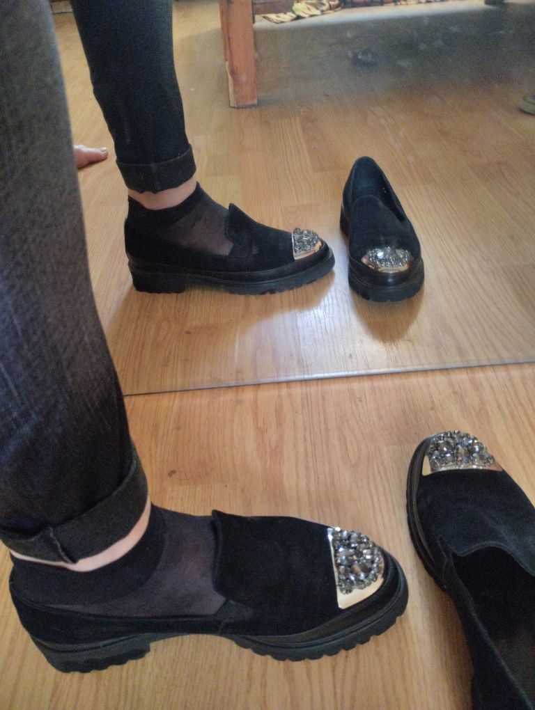 Кроссовки обувь женская 39 р