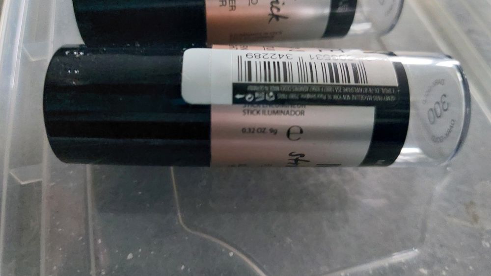 Rozświetlacz w sztyfcie Maybelline