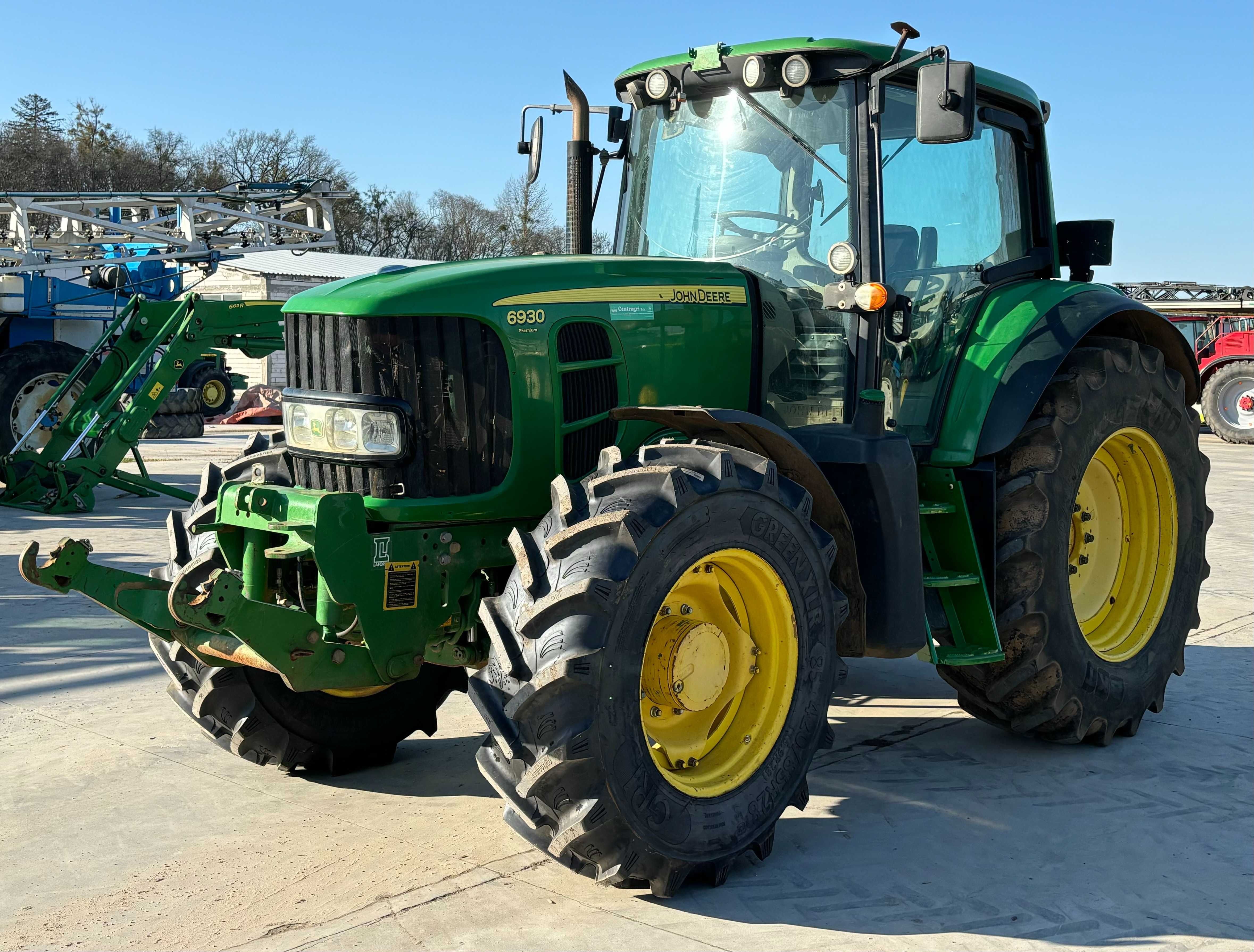 Sprzedam ciągnik JOHN DEERE 6930 premium