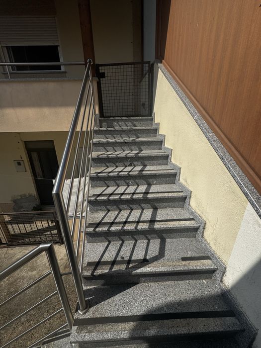 Alugo T2 sem mobília