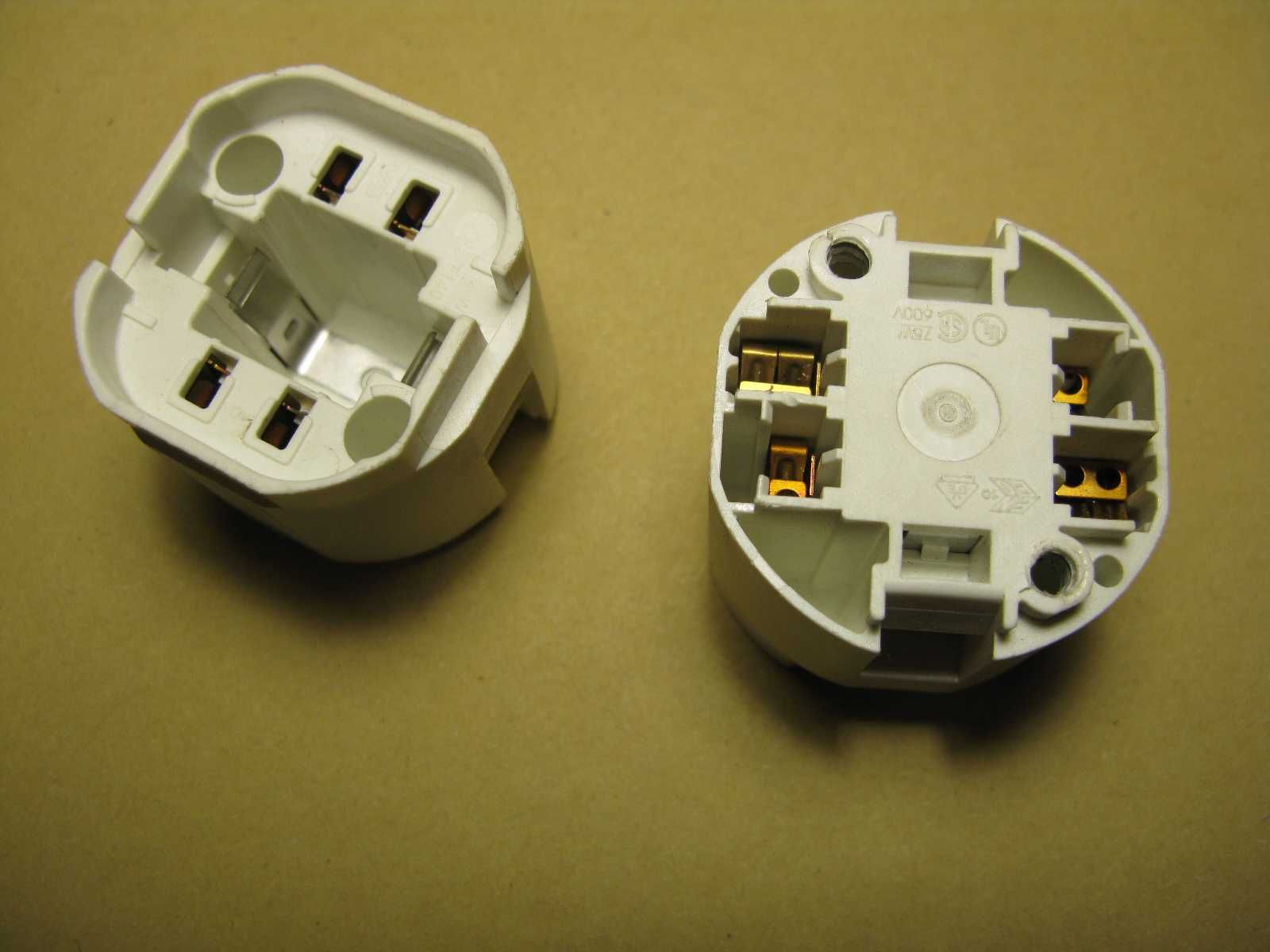 Патрон G24q-3-GX24q-3 универсальный винт-защелка 527741 VS