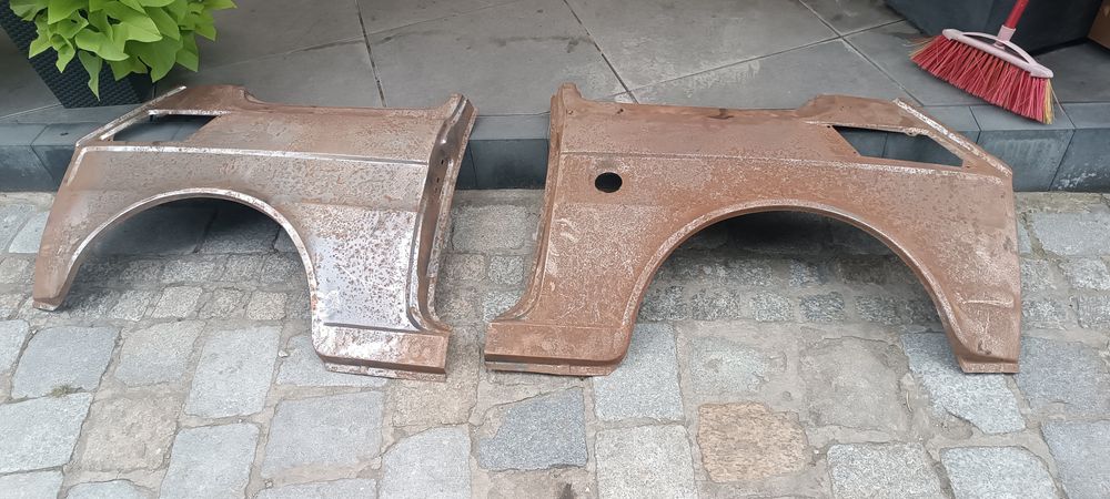 Fiat 126p błotniki tylne oryginalne FSM do wersji FL 2 sztuki