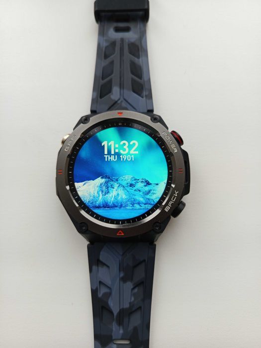 GPS годинник для подорожей, тренуваннь та активного відпочинку