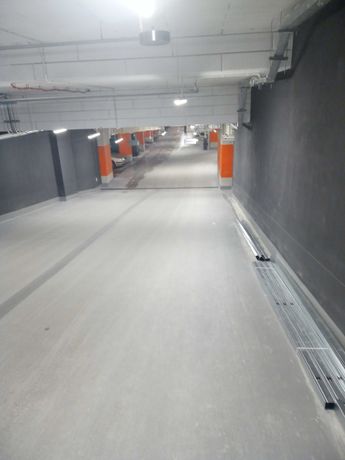 Wynajmę miejsce postojowe garaż parking podziemny metro rondo ONZ