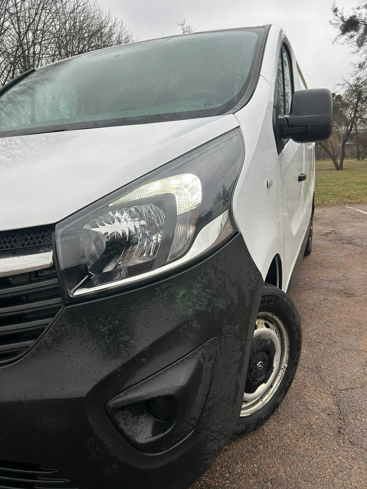 Opel Vivaro 1.6 одна турбіна