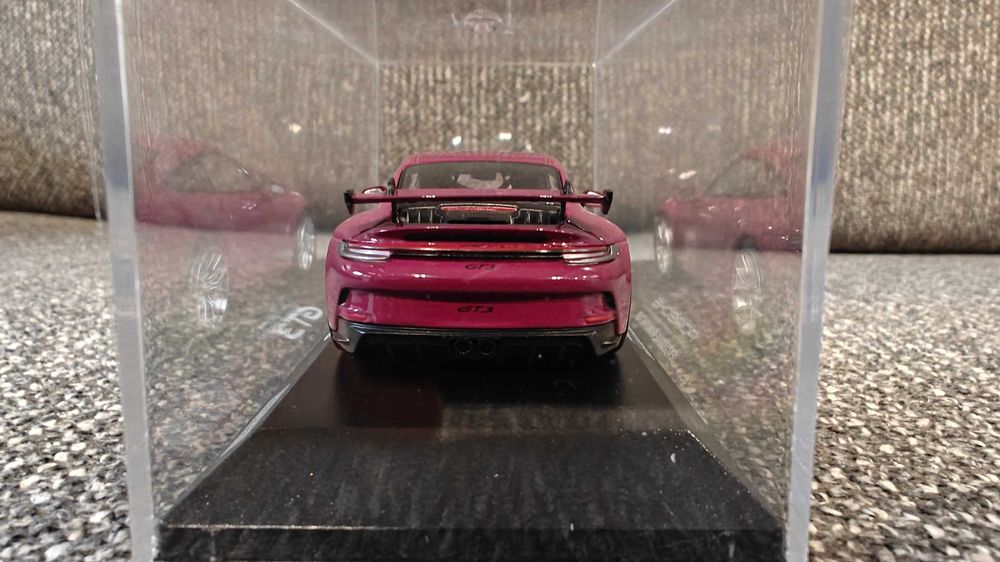 Spark 1:43 Porsche 911 GT3 GB Collectors Edition Ruby Star limit 992