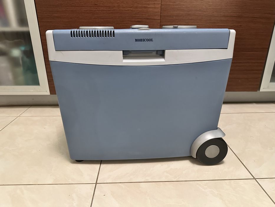 Lodowka turystyczna mobicool 12v / 220v