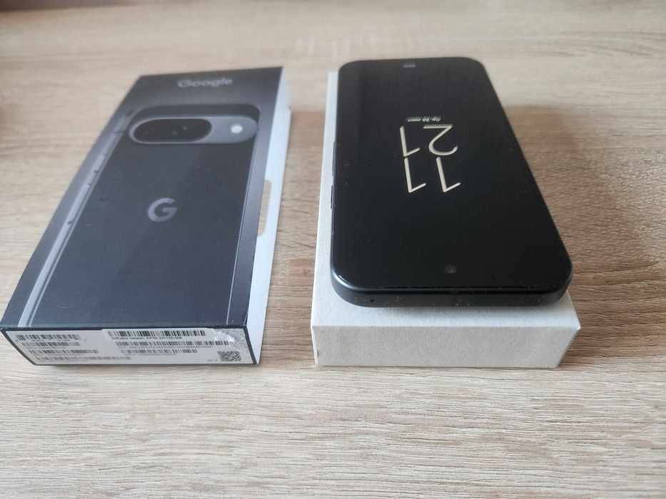 Google Pixel 9 Obsidian Батарея 100%