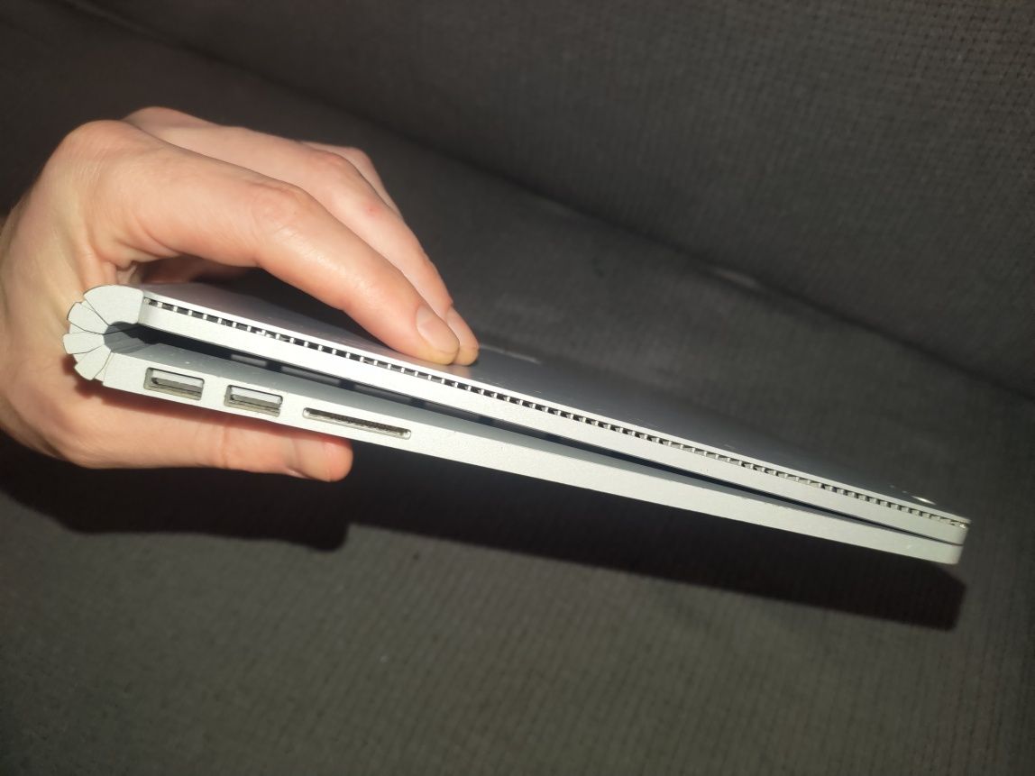 Latpot tablet Surface Book i7 6600u 16GB+512GB srebrny