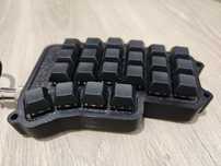 Klawiatura Custom Corne44 – Unikalna i Gotowa do Użycia