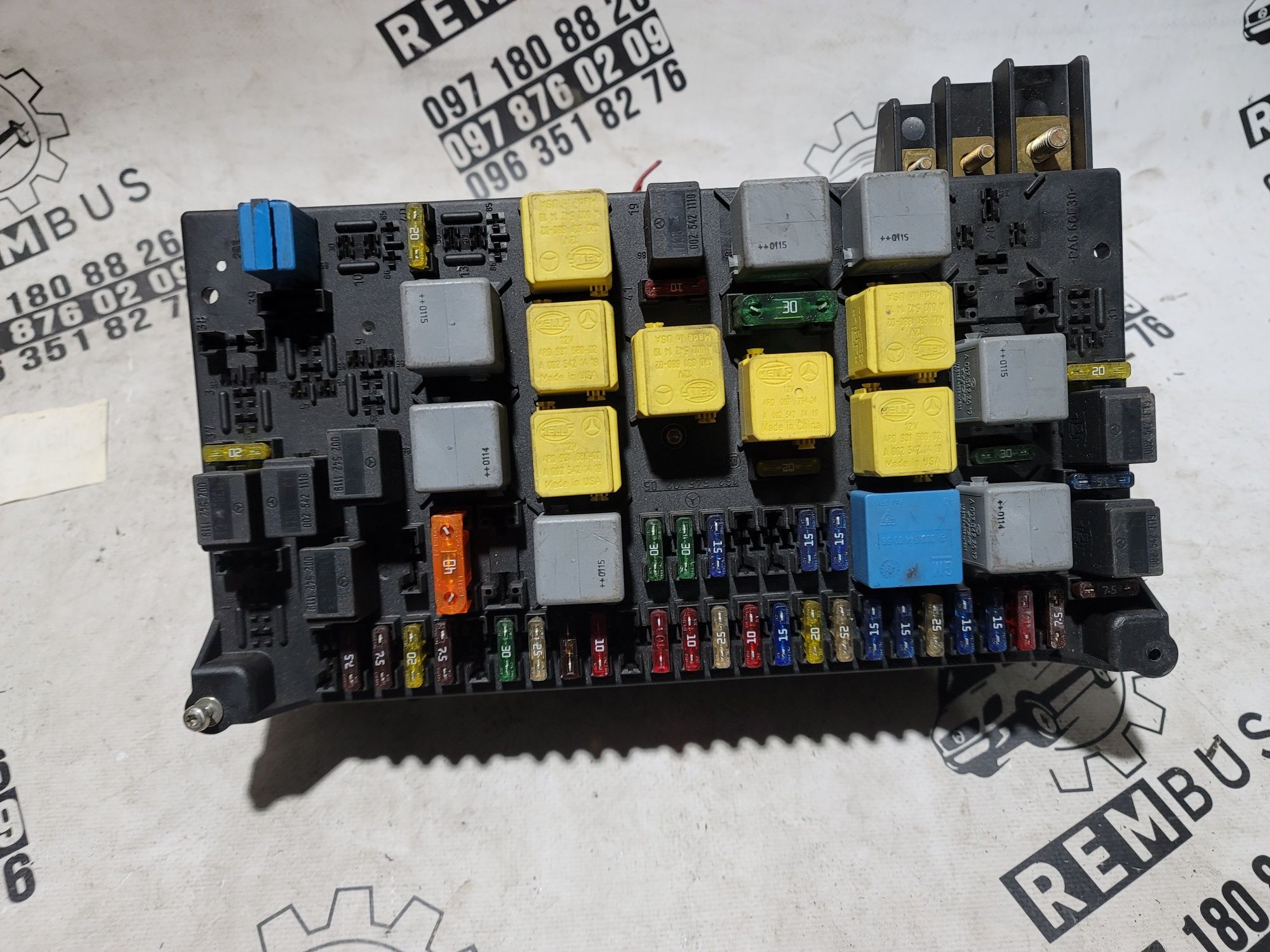 Блок запобіжників предохранителей MB W163 ML МЛ плата реле