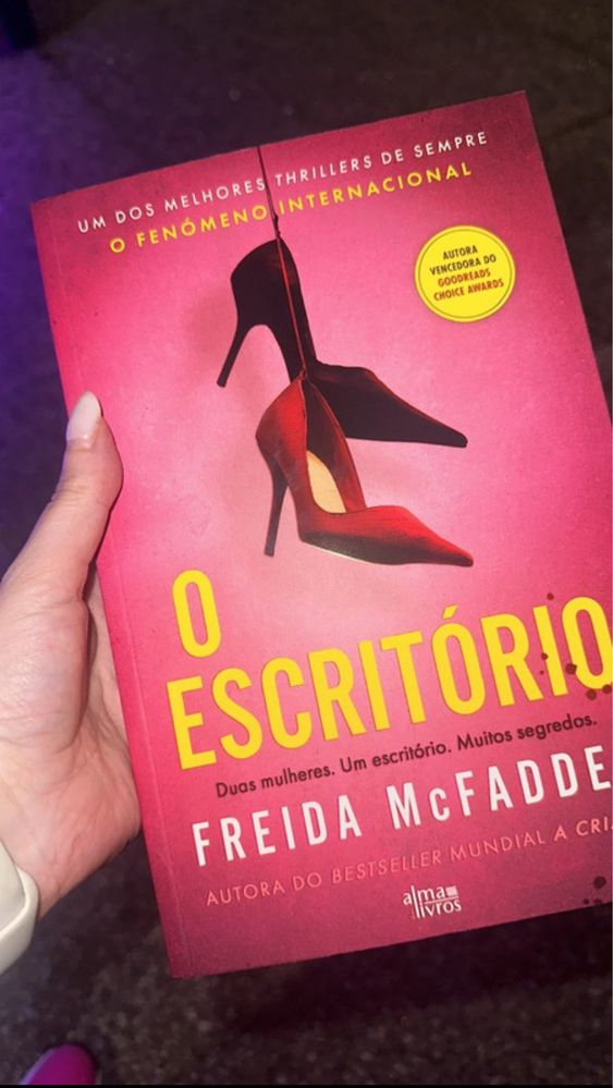 Livro “O Escritório” da autora Freida Mcfadden