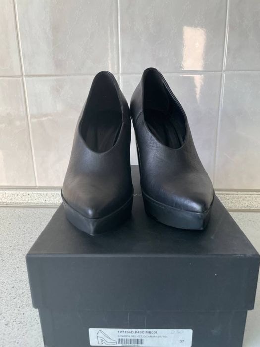 Ботинки на каблуке Vic Matie 38 размер