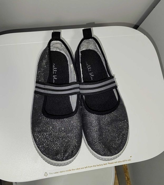 Kapcie na gumkę dla dziewczynki rozm. 30