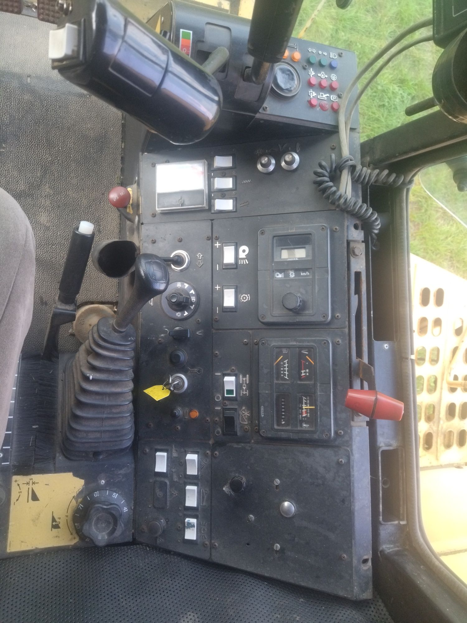 FV . 92r. heder 5.18m New  Holland tx 36  poziomowanie TX 68. 66