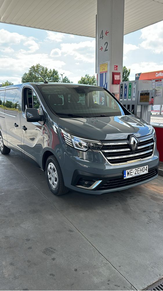 Wynajem busa 9 osobowego. Bus na wynajem. Wypożyczalnia aut. Wynajem