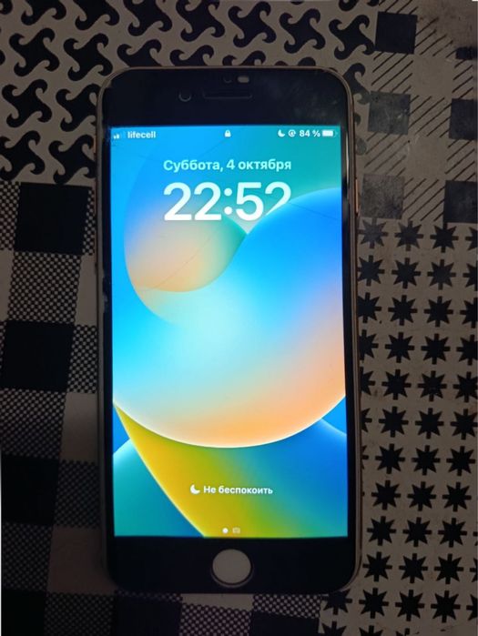 Продам Айфон 8 64 гб за 3500
