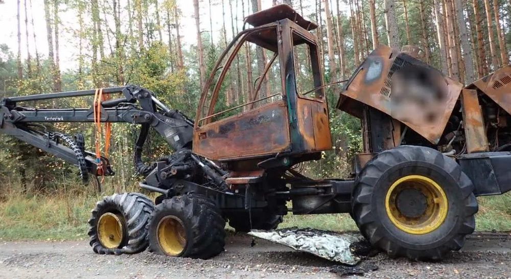 John Deere Harvester 1070D 2008r uszkodzony