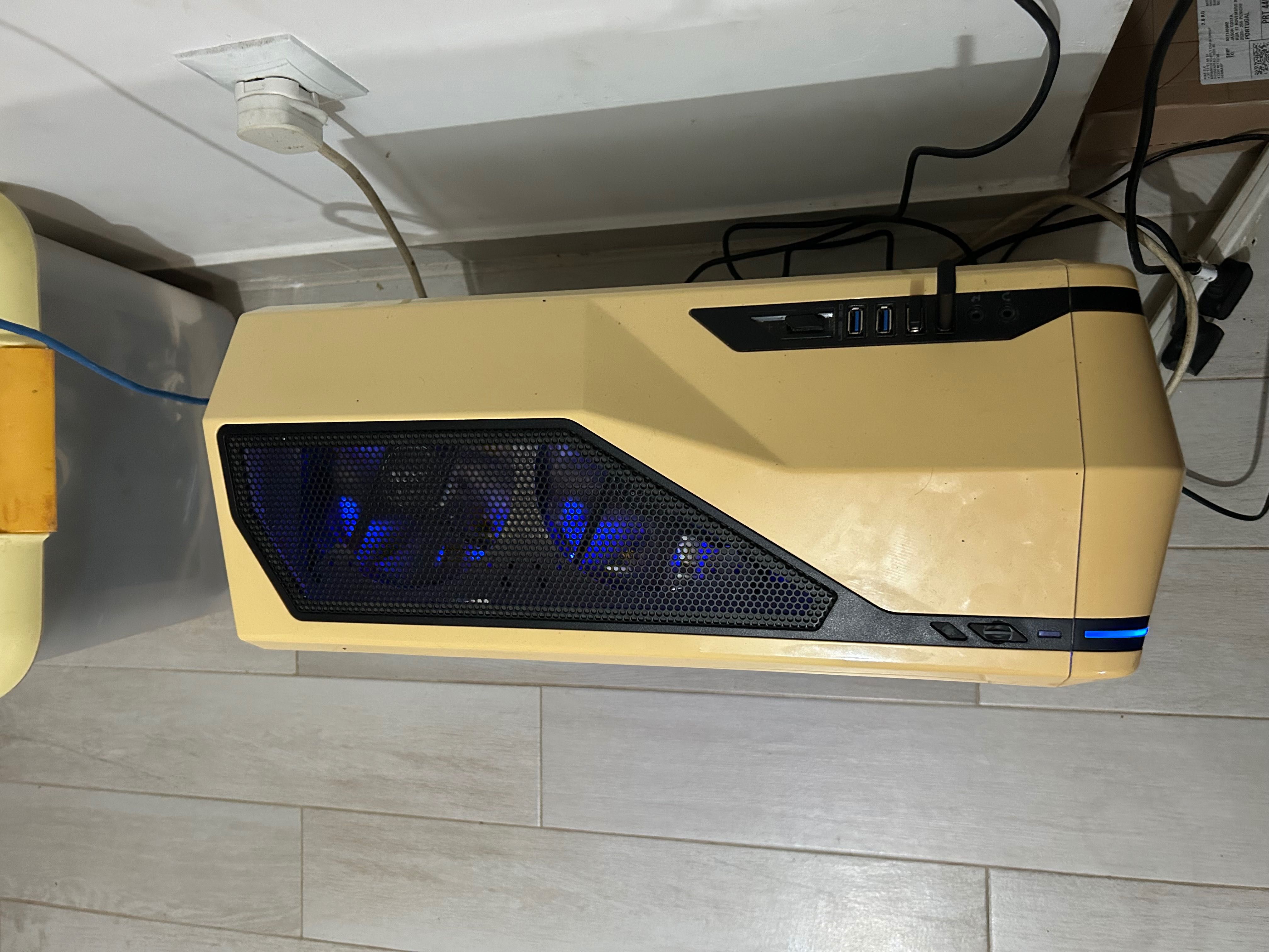 Computador fixe (torre)