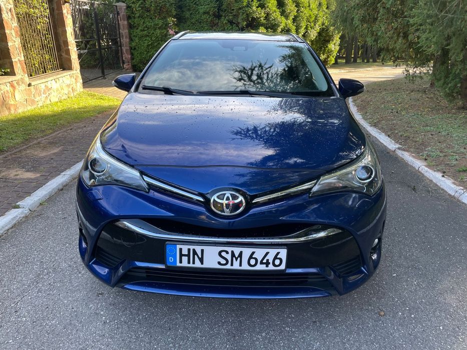 Toyota Avensis 2.0 D-4D 143KM super stan z Niemiec