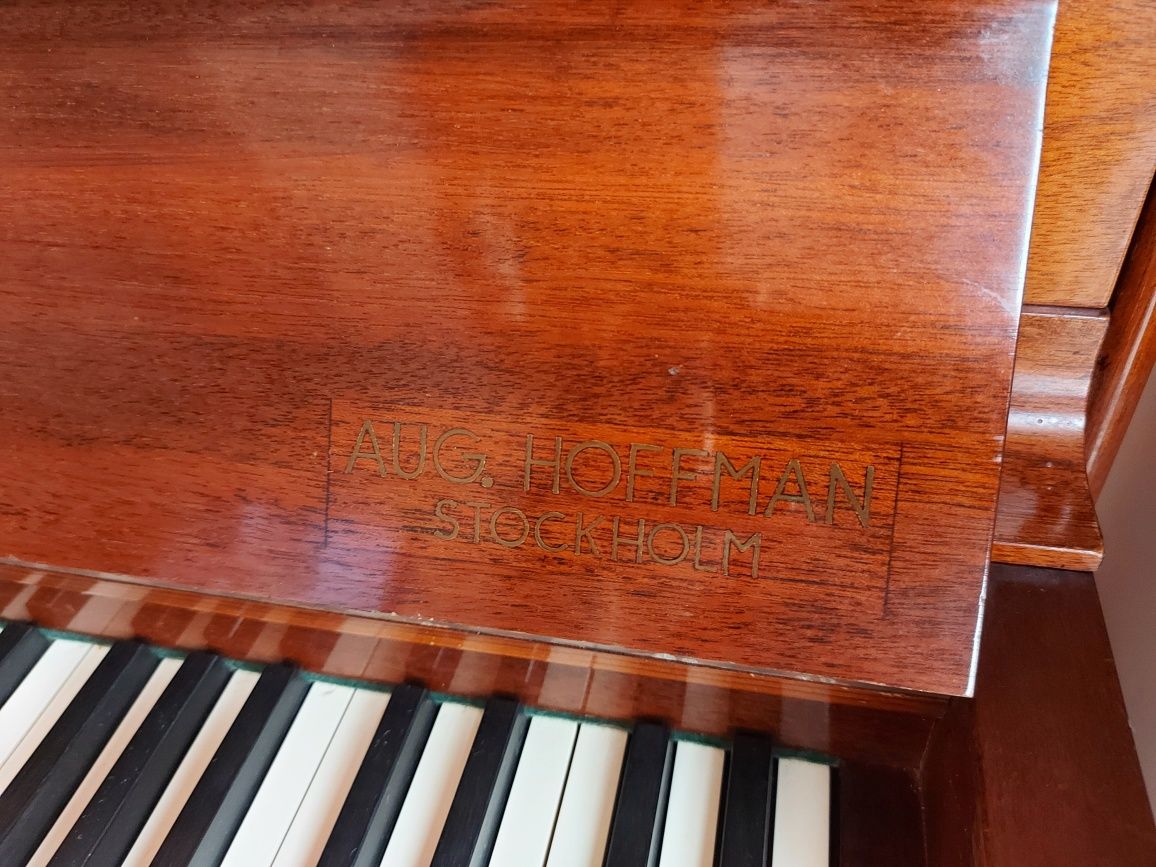 Pianino Hoffman-Renner + gratis skórzane krzesło