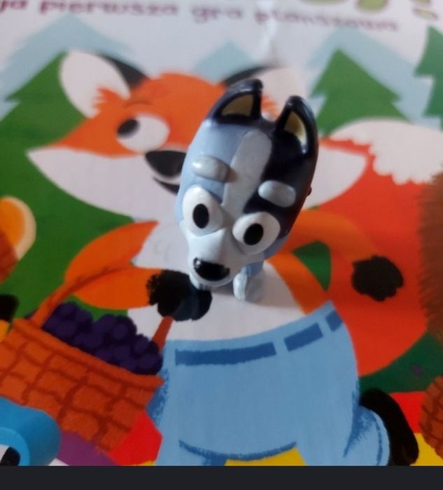 1 szt figurka Stopka z bajki Bluey. Kuzynka Bluey i Bingo