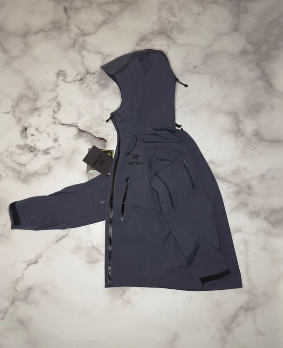 Kurtka Arc’teryx Alpha Sv Dark Stratus nowa L, M