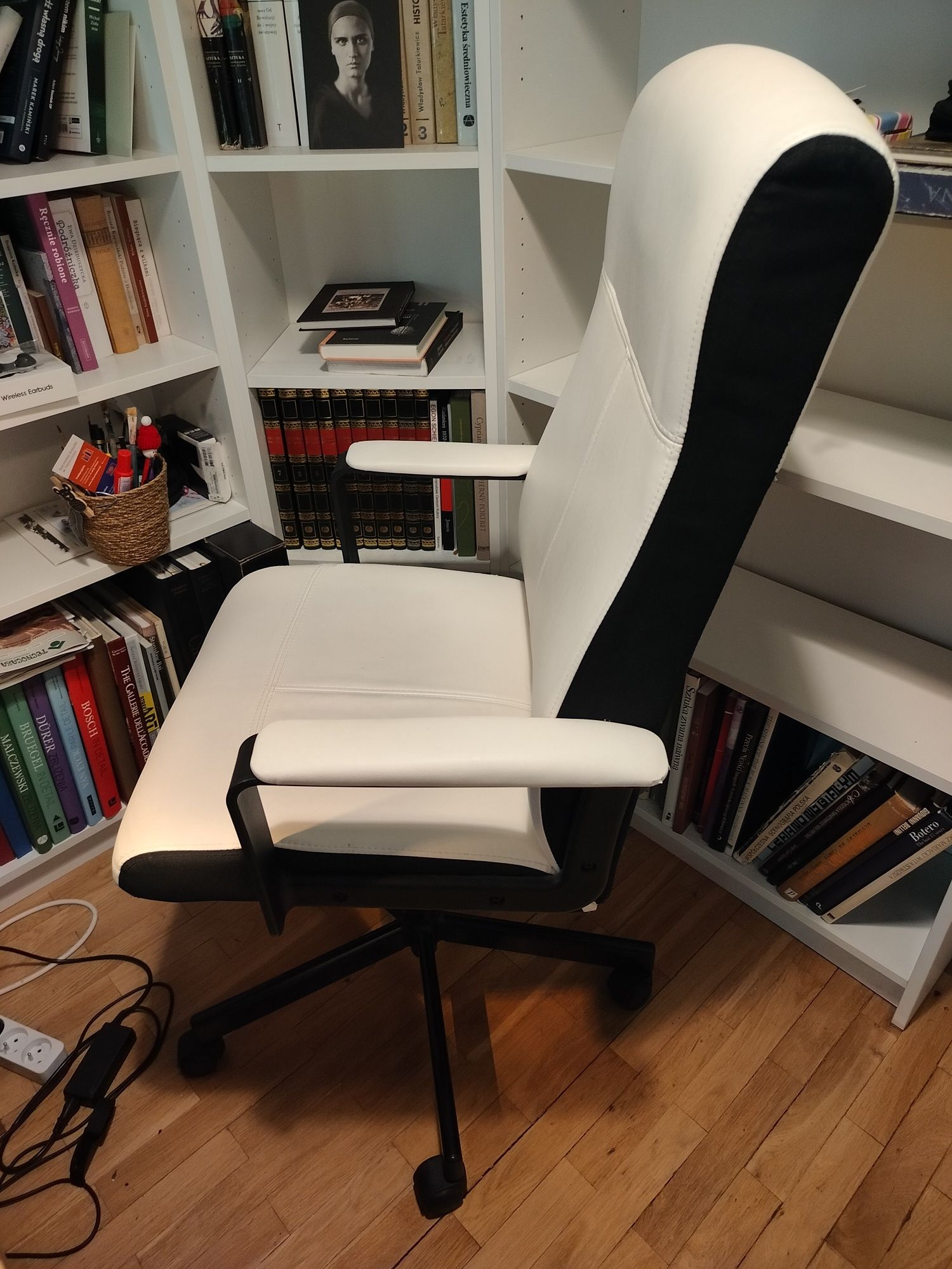 Fotel biurowy biały ikea