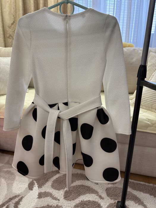 Святкова сукня для дівчинки 122 р. (На 116 р.)