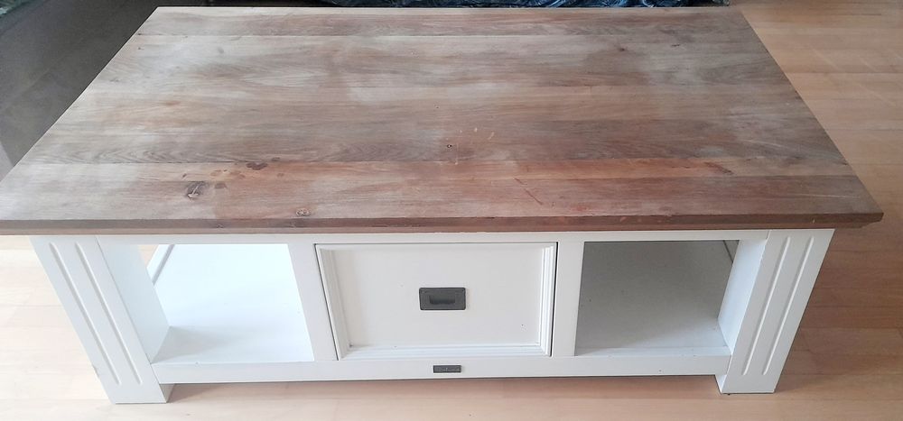 Designerski stolik kawowy